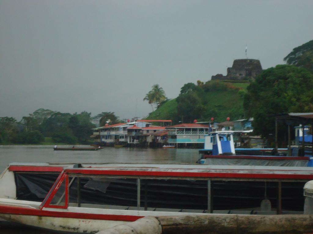 Hotel Lara'S Planet El Castillo de La Concepción 外观 照片
