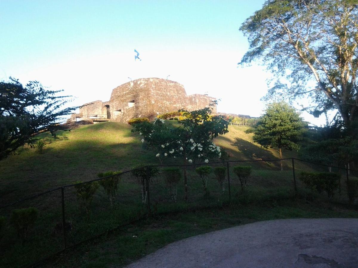 Hotel Lara'S Planet El Castillo de La Concepción 外观 照片