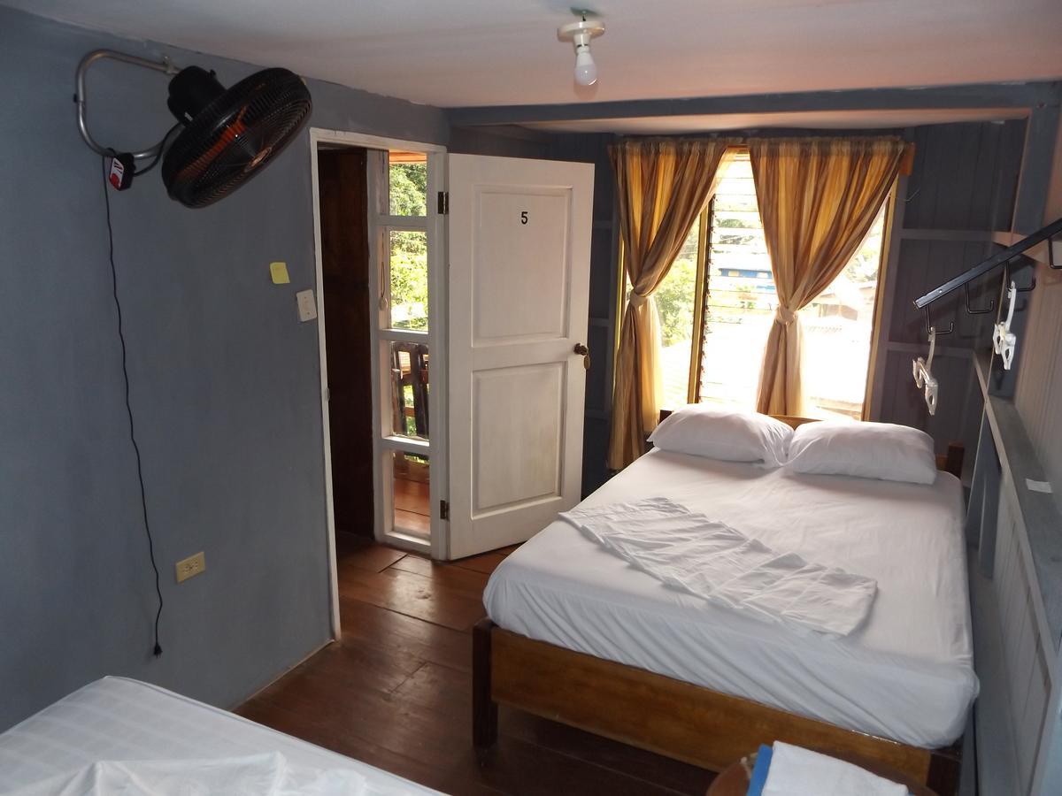 Hotel Lara'S Planet El Castillo de La Concepción 外观 照片